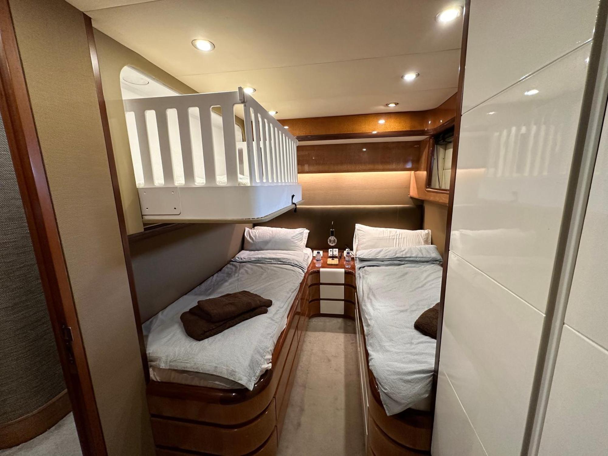 Yacht 20Metros Hotel Sant Adria de Besos Luaran gambar