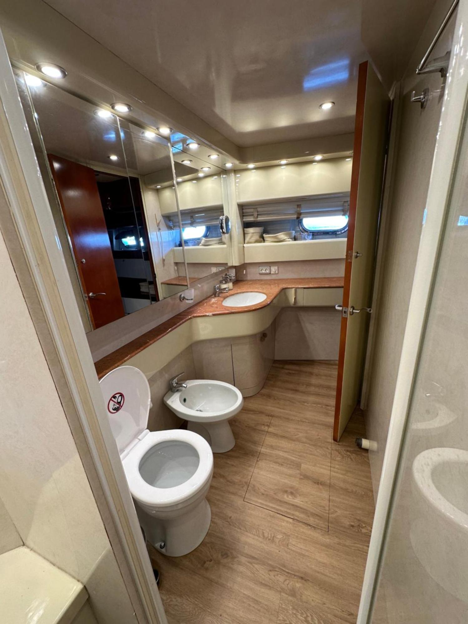 Yacht 20Metros Hotel Sant Adria de Besos Luaran gambar
